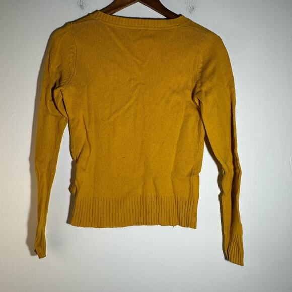 Old Navy Gold Sweater - Picture 4 of 6